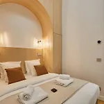 Chic Saint Honore Luxury With Ac Апартаменты Париж